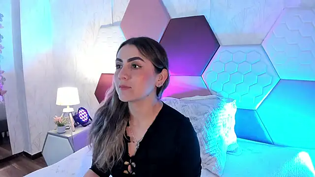 Snapshot of AriaRous chatting on 02-01-26, 04:16 AriaRous online show from 02-01-26, 04:16