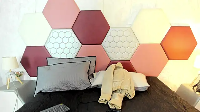 Snapshot of AriaRous chatting on 02-14-26, 07:10 AriaRous online show from 02-14-26, 07:10