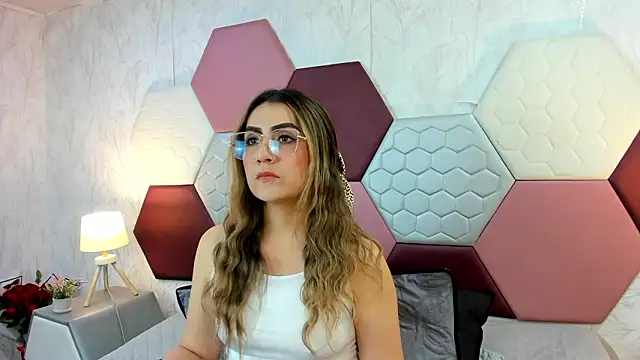 Snapshot of AriaRous chatting on 02-28-26, 03:24 AriaRous online show from 02-28-26, 03:24