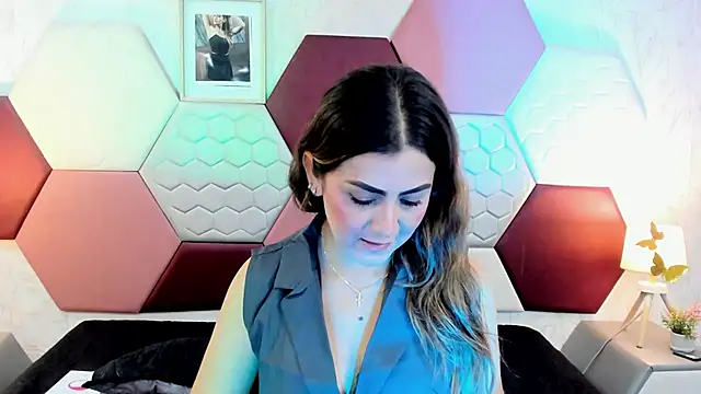 AriaRous online show from 04-29-26, 05:30