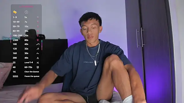 santinaughty online show from 02-12-26, 10:38