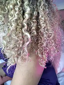 BonnieRitz online show from 12-15-25, 09:02