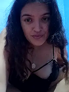 Snapshot of eviltati chatting on 12-19-25, 04:52 eviltati online show from 12-19-25, 04:52