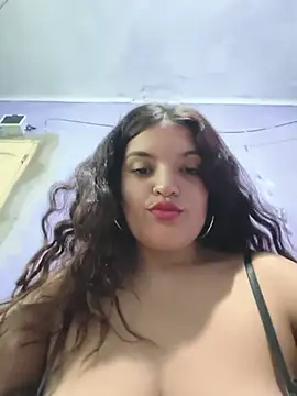 Snapshot of eviltati chatting on 03-08-26, 09:40 eviltati online show from 03-08-26, 09:40