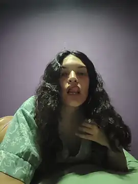 Snapshot of eviltati chatting on 03-20-26, 04:39 eviltati online show from 03-20-26, 04:39