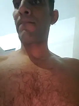 Snapshot of oussamaxuuu chatting on 12-01-25, 05:51 oussamaxuuu online show from 12-01-25, 05:51