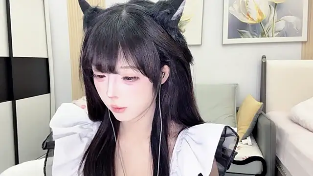 Snapshot of xiaoyu-8888 chatting on 03-04-26, 12:00 xiaoyu-8888 online show from 03-04-26, 12:00