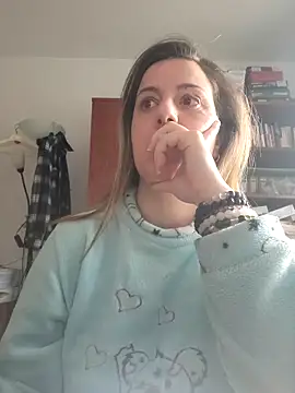 Snapshot of Sareyxon chatting on 12-02-25, 08:19 Sareyxon online show from 12-02-25, 08:19