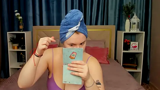 ElisGlow online show from 12-03-25, 01:57