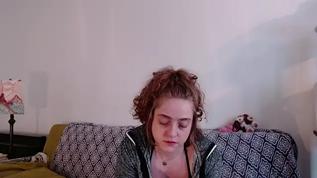 Snapshot of DeliaBlew chatting on 01-17-26, 08:34 DeliaBlew online show from 01-17-26, 08:34
