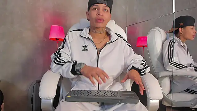 Renzo Dogan online show from 12-02-25, 02:39