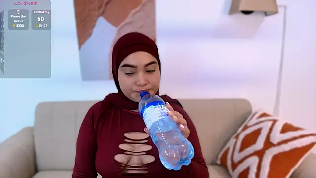 Snapshot of Habi_arabic chatting on 02-11-26, 10:04 Habi arabic online show from 02-11-26, 10:04