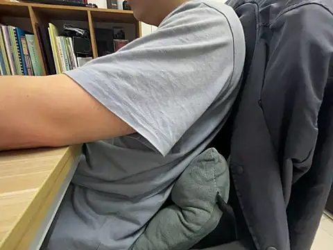 Snapshot of hiiiizzzz chatting on 02-03-26, 11:26 hiiiizzzz online show from 02-03-26, 11:26