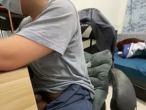 Snapshot of hiiiizzzz chatting on 02-12-26, 05:19 hiiiizzzz online show from 02-12-26, 05:19