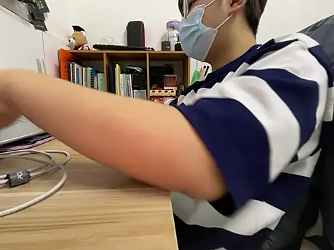 Snapshot of hiiiizzzz chatting on 02-20-26, 10:27 hiiiizzzz online show from 02-20-26, 10:27