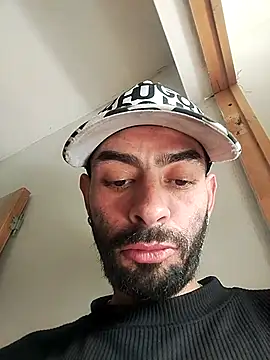 Snapshot of crazyloock chatting on 11-30-25, 06:45 crazyloock online show from 11-30-25, 06:45