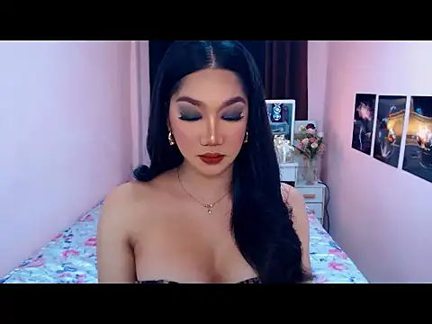 Snapshot of UrScreenGoddess chatting on 02-06-26, 12:26 UrScreenGoddess online show from 02-06-26, 12:26