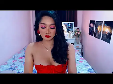 Snapshot of UrScreenGoddess chatting on 02-07-26, 12:14 UrScreenGoddess online show from 02-07-26, 12:14