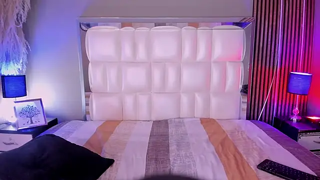 xCharlotte 20 online show from 03-13-26, 08:37