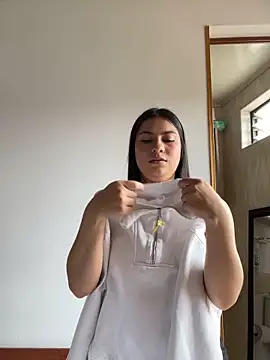 Snapshot of camilita_1820 chatting on 03-06-26, 05:53 camilita 1820 online show from 03-06-26, 05:53