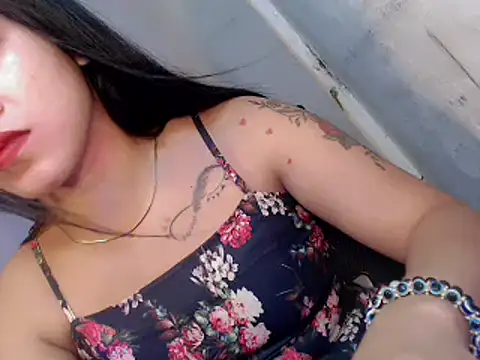 Snapshot of callgirl_blythe chatting on 12-01-25, 11:32 callgirl blythe online show from 12-01-25, 11:32