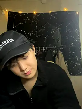 Snapshot of SuYu6688 chatting on 12-02-25, 02:23 SuYu6688 online show from 12-02-25, 02:23