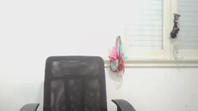 Snapshot of Darkytah chatting on 01-19-26, 01:48 Darkytah online show from 01-19-26, 01:48