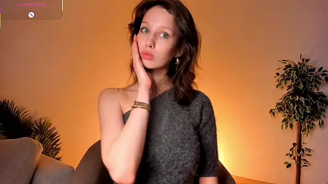 Snapshot of LachelleFrommer chatting on 03-03-26, 02:28 LachelleFrommer online show from 03-03-26, 02:28