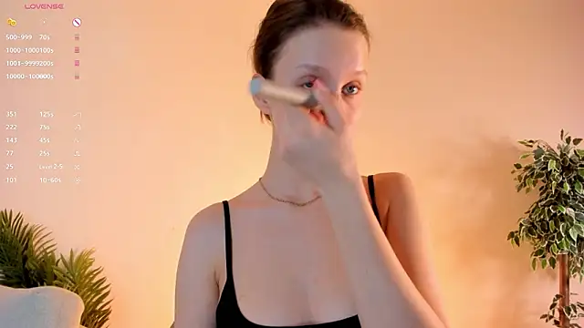 Snapshot of LachelleFrommer chatting on 03-12-26, 01:23 LachelleFrommer online show from 03-12-26, 01:23