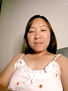 Snapshot of Minsssa20 chatting on 04-12-26, 04:34 Minsssa20 online show from 04-12-26, 04:34