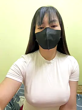 Snapshot of MintShow18 chatting on 12-19-25, 05:36 MintShow18 online show from 12-19-25, 05:36