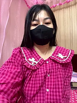 Snapshot of MintShow18 chatting on 01-12-26, 10:26 MintShow18 online show from 01-12-26, 10:26