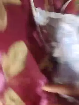 Snapshot of sunita_bhabi_2002 chatting on 12-04-25, 04:44 sunita bhabi 2002 online show from 12-04-25, 04:44