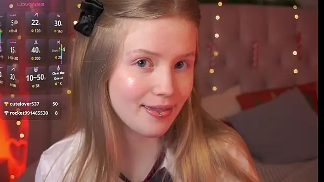 Snapshot of LilianHoward chatting on 01-13-26, 12:32 LilianHoward online show from 01-13-26, 12:32