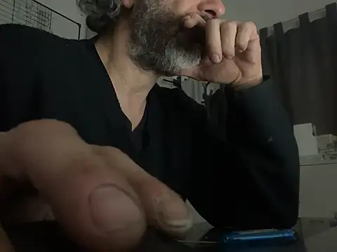 Petebulimia online show from 05-28-26, 10:01