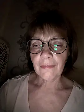 Snapshot of MichelleLove48 chatting on 03-15-26, 08:37 MichelleLove48 online show from 03-15-26, 08:37