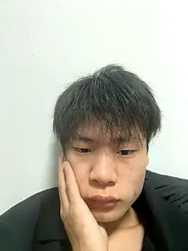 xiaoshuai2660 online show from 12-04-25, 12:58