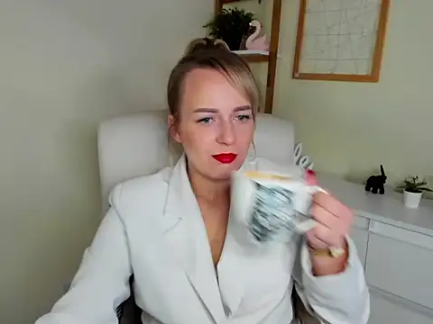 Karenblond online show from 12-03-25, 06:21