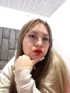 Megan Lopez online show from 12-05-25, 12:19