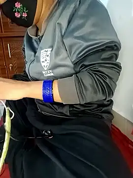 Snapshot of Sepali5577 chatting on 01-08-26, 05:10 Sepali5577 online show from 01-08-26, 05:10