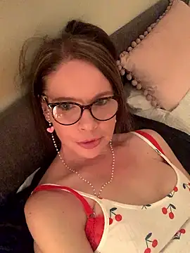 Snapshot of CherryCe chatting on 01-13-26, 11:21 CherryCe online show from 01-13-26, 11:21