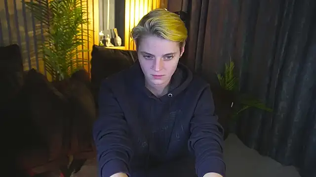 RoxyFlamee online show from 12-03-25, 01:42