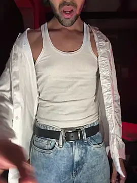 Snapshot of fitboy_xxx chatting on 03-19-26, 08:24 fitboy xxx online show from 03-19-26, 08:24