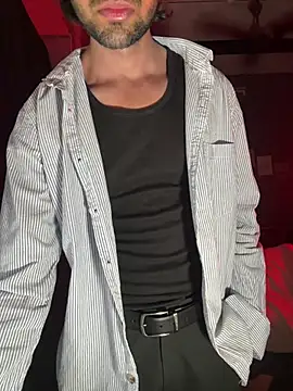 Snapshot of fitboy_xxx chatting on 03-21-26, 07:17 fitboy xxx online show from 03-21-26, 07:17