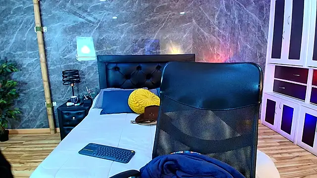 PatrickS25 online show from 02-25-26, 04:44