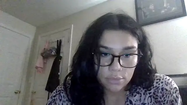 Snapshot of lunabellaX0 chatting on 12-03-25, 11:14 lunabellaX0 online show from 12-03-25, 11:14