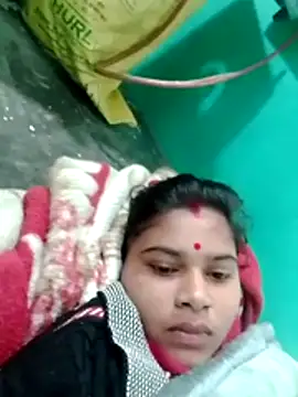 Snapshot of Big_hot44 chatting on 12-15-25, 05:01 Big hot44 online show from 12-15-25, 05:01