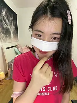 Snapshot of baoli_888 chatting on 12-15-25, 04:00 baoli 888 online show from 12-15-25, 04:00