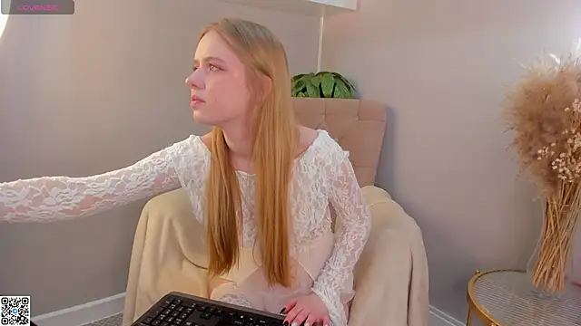 Victori Fox online show from 04-30-26, 12:06