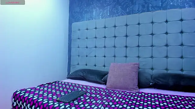 Snapshot of Messy_Karol_ chatting on 12-03-25, 01:53 Messy Karol online show from 12-03-25, 01:53